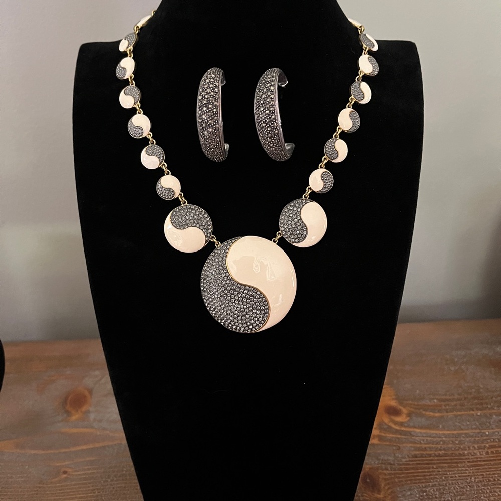 Vintage Jeweled Elegant Yin Yang Necklace and Earring Set